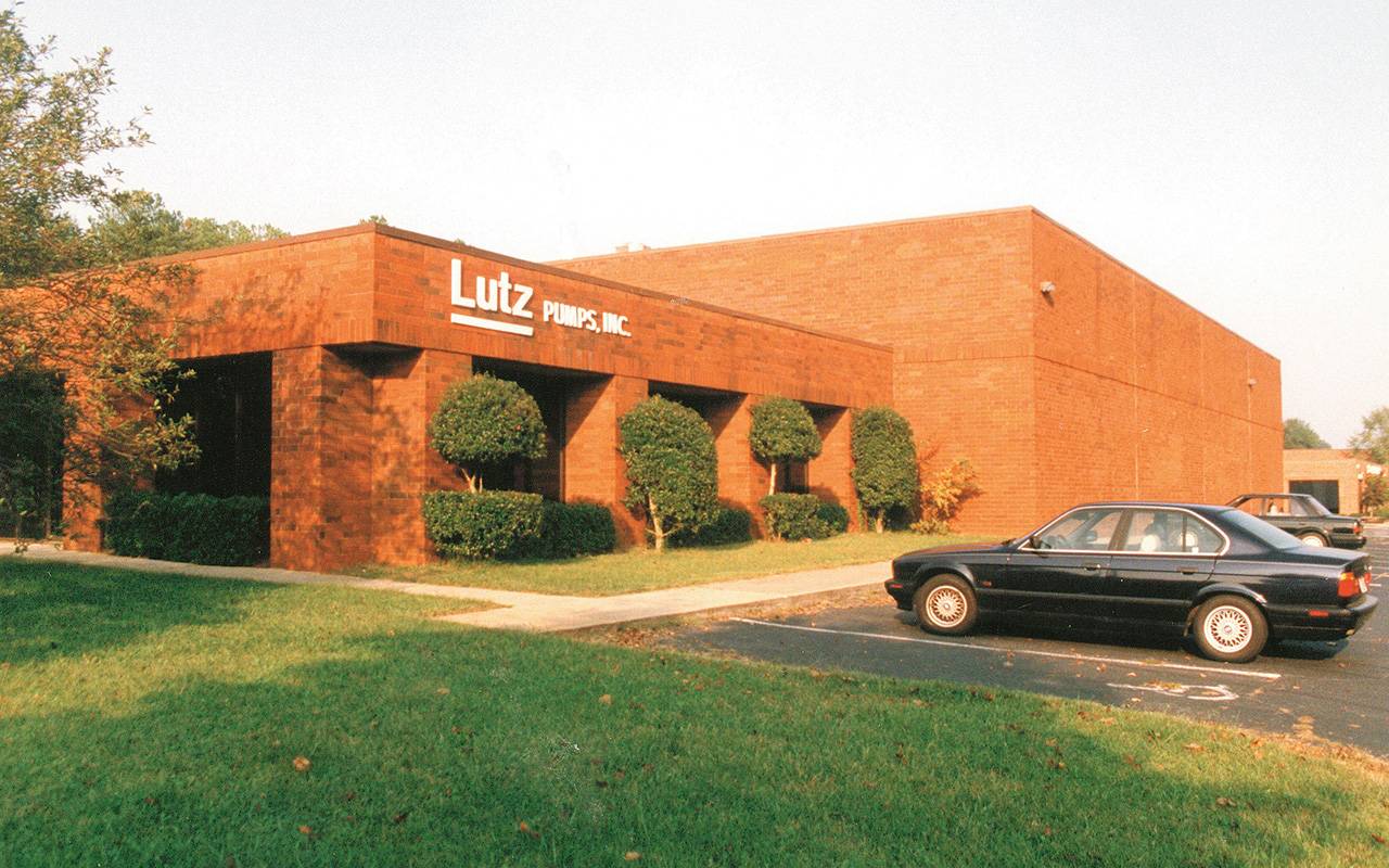 Firmengebäude aus Backstein von Lutz Pumps in Atlanta 